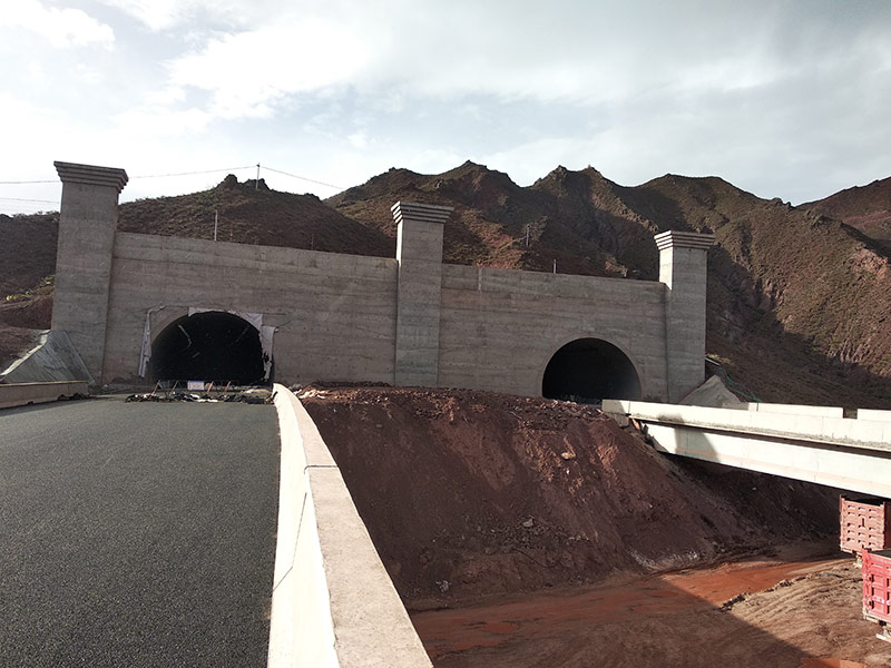 西藏昌都加卡隧道